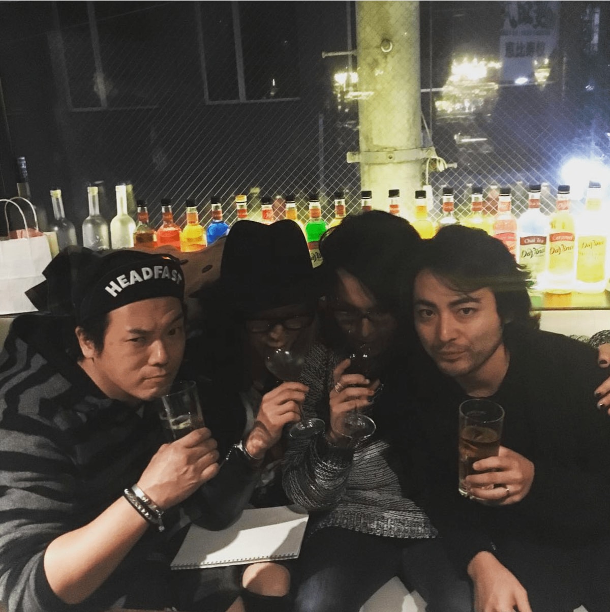 山田孝之 Glay Hisashiらとの写真が ウシジマくんみたい と話題に 話題 Abema Times