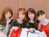 渡辺美奈代『女子会』