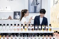 「絵になる…」「美しすぎる2人…」新木優子、吉沢亮との2ショットにファン絶賛の声