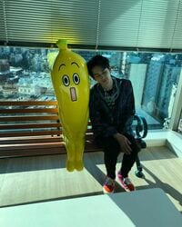 町田啓太、ナナナに寄りかかるオフショットを披露し「かっっっっわいい…」「ナナナになりたい」と歓喜の声！
