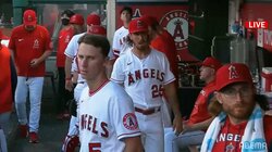 大谷翔平も「おい、どうした？」な表情 同僚投手が不満爆発、ベンチで大荒れの事態「キレるなよ」「大谷心配そう」