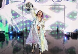 「可愛すぎ」人気日本人女子レスラー、めったに見られない“全身イエロー”ド派手な特別衣装が大バズり「似合ってる」