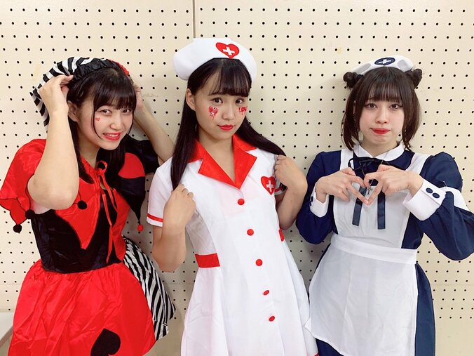 セクシーCAコスプレにハロウィンも…ファンを魅了する女子プロレス「物販」の世界 2枚目