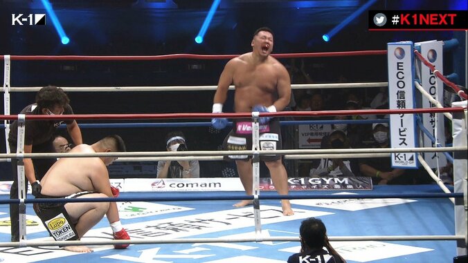 右カウンターを“ズドン”で129キロの巨体が崩壊 衝撃KOに「脳が揺れている！」実況絶叫 2枚目