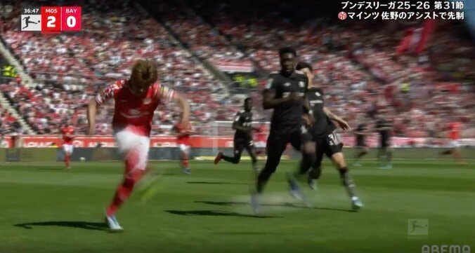 スタジアム騒然！ 佐野海舟、脳がバグる“衝撃の光景”「無双しすぎ」「これはヤバい」剥がしながら“超絶ロングキラーパス”炸裂 3枚目