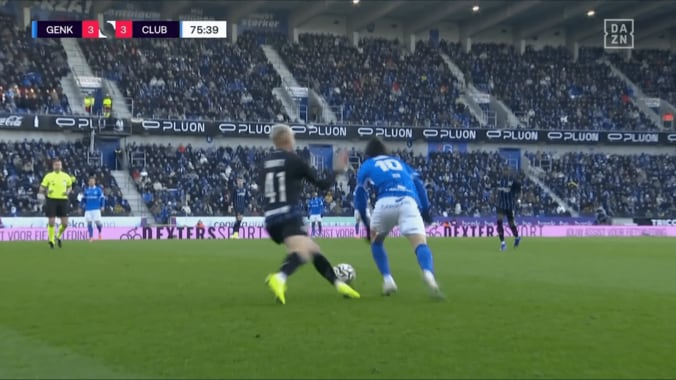 「もはや雷神だ」伊東純也、衝撃の30m爆走スーパーゴール！復帰戦で４人翻弄の圧巻突破「おかえりヒーロー！」「純也が純也してる」 3枚目