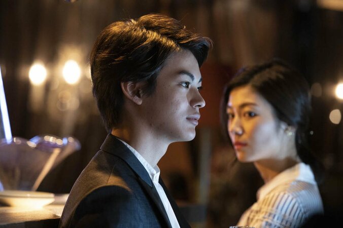 裏アカで出会い“関係”を持った相手と仕事で再会…瀧内公美×神尾楓珠『裏アカ』2021年春公開 3枚目