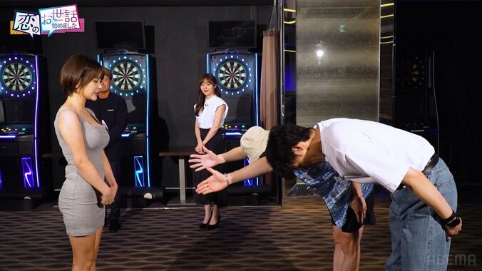 “会えるAIグラドル”、異次元ボディあらわなミニワンピ姿で登場！ ヒロミ＆指原「アニメから出てきた？」と驚愕 4枚目