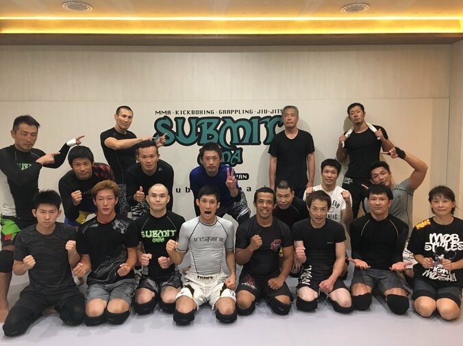 青木真也、格闘技選手のセカンドキャリアを考える　パンツ一丁で稼ぐって大変だ 2枚目