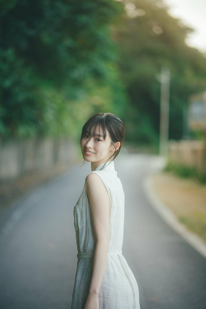 女優・井本彩花、4年振りの水着姿にランジェリーカットにも初挑戦 2nd写真集が3月19日発売へ 2枚目