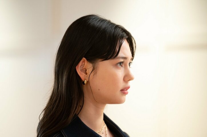 モデル・村上愛花、年上社長の白洲迅に突然のキス「恋してるでしょ？」 3枚目
