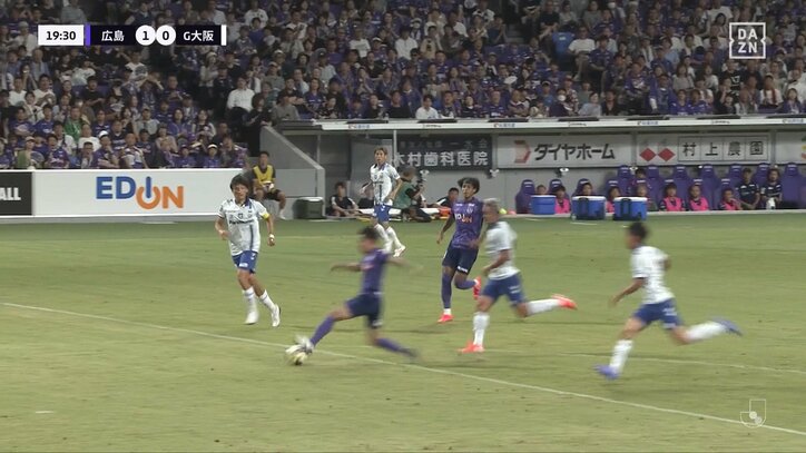 【映像】天才的ビタ止めトラップ→股抜きシュート