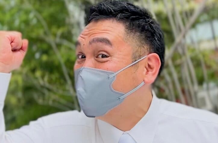 【写真・画像】ザキヤマに激似の44歳男性、マスクを外した素顔に納得の声「アゴが似てるのはすごい」　1枚目
