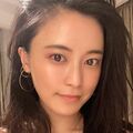 「見つめる目が最高級」「一段と美人」小島瑠璃子、美しいドアップショットに称賛の声