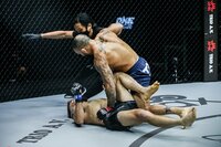 【映像】“一撃KO”、直後の振る舞いに称賛の声