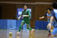 こんなの見たことある？ 守護神がエリア内でまさかのルーレットでプレスを回避 【ABEMA TIMES】