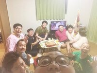 安藤なつ、ホームパーティでとろサーモン久保田と寄り添う 「夫婦感すごい」