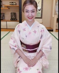 「可愛すぎて失神します…」和服姿の谷まりあが牛のモノマネをする動画に反響