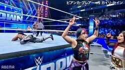 「全員退場ｗｗｗ」「姐さん草」レフェリーブチギレ！日本人女子レスラー含むセコンド5人に異例宣告で賛否噴出