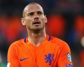 「誰かわからんかった」「太りすぎだろ」Ｗ杯を観戦する元蘭代表スナイデルの変貌にファン騒然！【2022総集編】