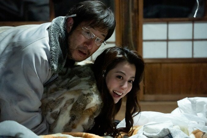 【写真・画像】義父と母の痴態を見せつけられ、腕には根性焼き…成宮寛貴演じる“殺人鬼夫”の壮絶な幼少期が明らかに　3枚目