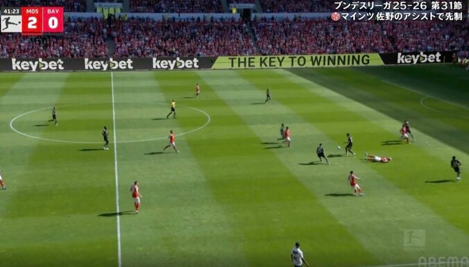 何が起きた！？ 伊藤洋輝にイライラ… あわや一触即発？「なんか叫んでる」「アツいな」激しい競り合い→相手FWと言い合い 3枚目