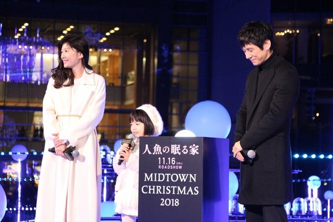 篠原涼子、撮影現場で「歌ったり、踊ったり」　恥ずかしそうに告白 4枚目