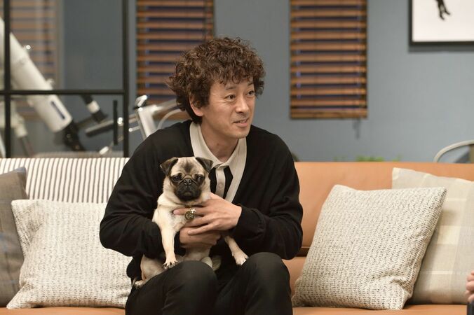 高橋一生、斎藤工、滝藤賢一とパグとの最強コラボが破壊力ありすぎて「可愛い」の声殺到 3枚目