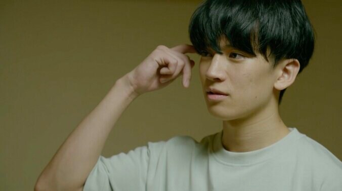 好きな女優とのベッドシーン直前、イケメン俳優が想いを告白「男として任せてほしい」『ドラ恋～Kissing the tears away～』act.5 9枚目