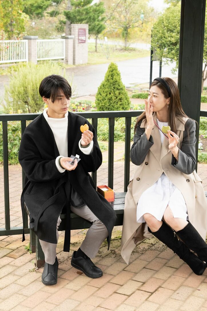 年上美人女優、元アイドルの年下男子からのプレゼント&男らしい言葉にうっとり『私の年下王子さま』第5話