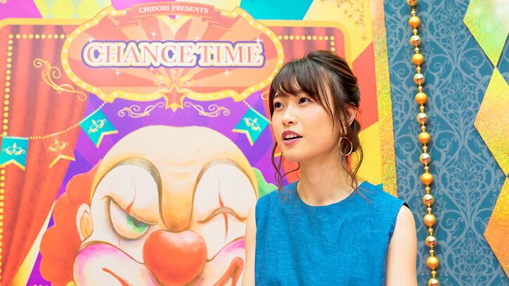 AbemaTV女子アナ・西澤由夏、「催眠術にかかった」「顔が泡まみれ」千鳥と共演で体当たり