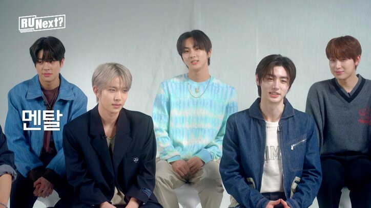 LE SSERAFIM 宮脇咲良「ファンを愛する気持ちが大事」TXTやENHYPENが明かす「HYBEアイドルの条件」