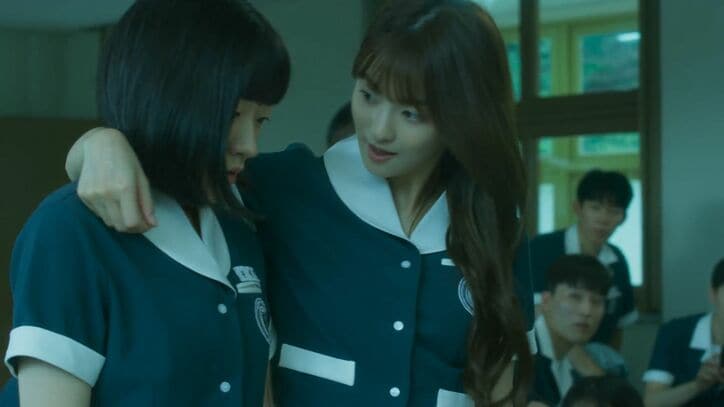 完璧なルックスを武器にクラスの人間関係をめちゃくちゃに…追い詰められる主人公、Golden Childボミンの涙にも反響『影美女』11&12話