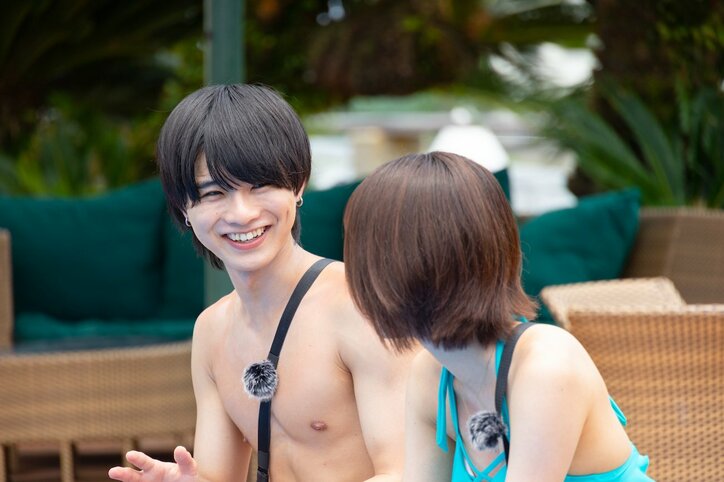 清楚系スレンダー美女に自然なボディタッチ…子犬系男子の男らしい一面に大興奮『シャッフルアイランド Season3』#2