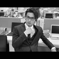 横浜流星、“モノクロ”スーツ姿を公開しファン興奮「かっこよすぎて泣きそう」「ハート ヤられちゃうよ」