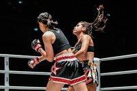 16歳の現役JK、クロスカウンターのような“ワンパンKO”に視聴者興奮「完璧にアゴを…」 【ABEMA 格闘TIMES】