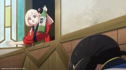 「これを抱き枕にしたのか？」とファン困惑『リコリス・リコイル』作中の銘酒「泥酔」がまさかの一升瓶サイズの抱き枕に