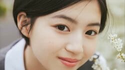 “今春から高校生” ミスセブンティーン2025・佐々木満音、透明感抜群のグラビア 『ヤンジャン』登場