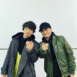 共演者のエールが届いた？3勝目の萩原聖人、森山未來との「RMO」2ショットに「なんてエモいおふたり」と反響