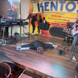  小柳ルミ子、71歳のライブ前のストレッチ姿を公開「凄すぎ」「流石ですね」の声 