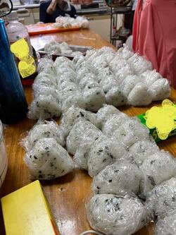  加藤貴子、米30合で129個のおにぎりを持参し向かった場所「握ってくれたのはパパたち」 