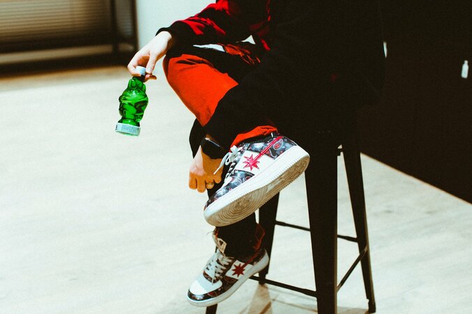 Leon Fanourakis「アルバム全体にポジティブなメッセージを込めた」新たな一面 5枚目