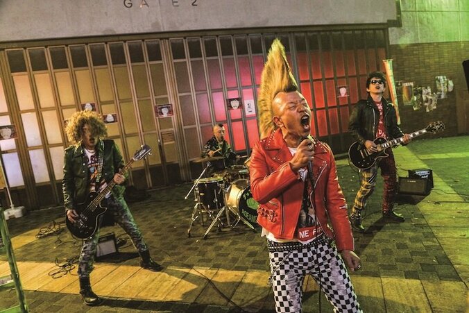 阿部サダヲの“アヴェ”マリア他、吉岡里帆や小峠英二らが熱唱　『音タコ』本編歌唱シーン一挙解禁 3枚目