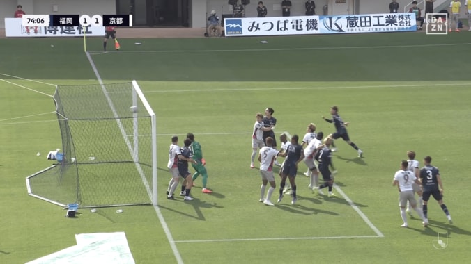 打点の高いヘディングでゴール