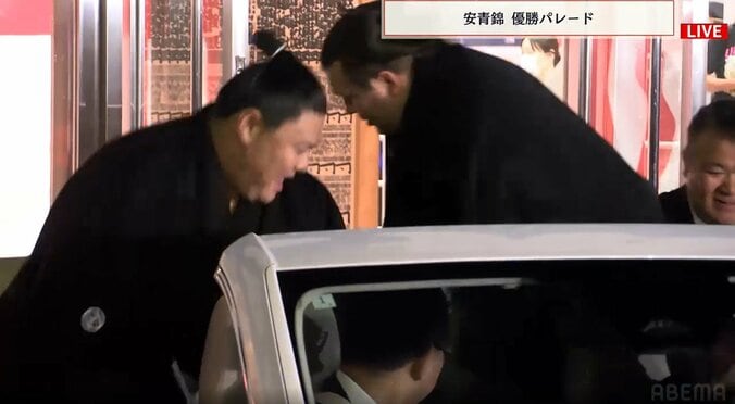 義ノ富士はしまった顔の照れ笑い