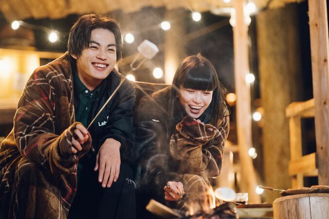 神尾楓珠、夜の焚き火でHinaと親密に「ミステリアスって言われるんだけど…」恋愛の悩みも 3枚目