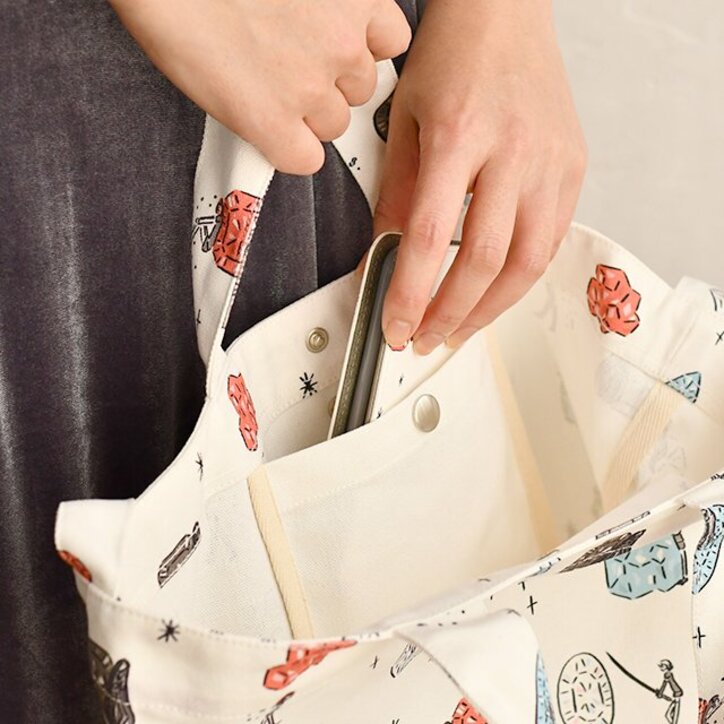 TVアニメ『宝石の国』イラストレーター鬼頭祈とのコラボグッズを発売 日本画の技法を活かした柄ワンピほか全5アイテムが登場