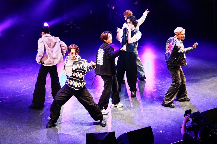 岩田剛典、HIROにもらった宝物を披露「緊張してなかなか…」三代目 J SOUL BROTHERSがデビュー日にファンイベントを開催