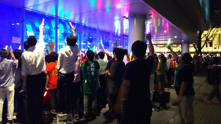 ももクロ、新曲&爆笑トークをアベプラ生出演で披露  テレ朝にモノノフ500人超が殺到！