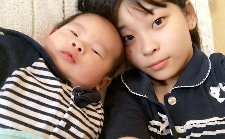 【写真・画像】中2で同級生との子どもを妊娠した"14才の母"、出産後訪れた母校での対応に葛藤「おめでとうも言われず」　1枚目